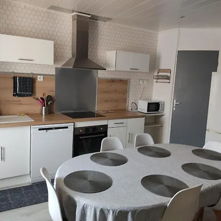 Dom wakacyjny L Arbre A Chats *